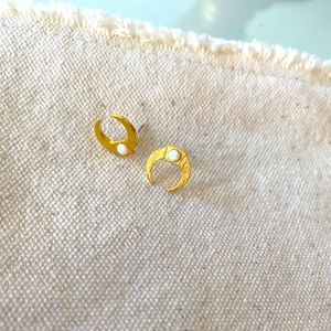 🎃Lulus Gold Moon Studs